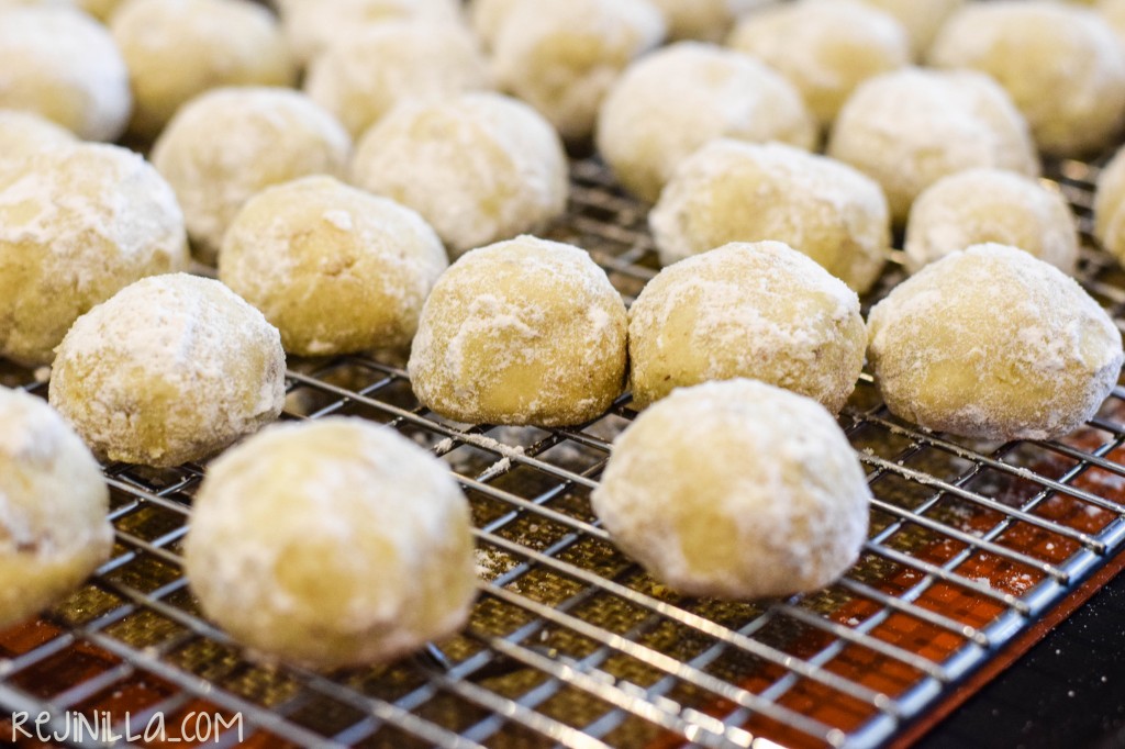 mexican wedding cookies-10