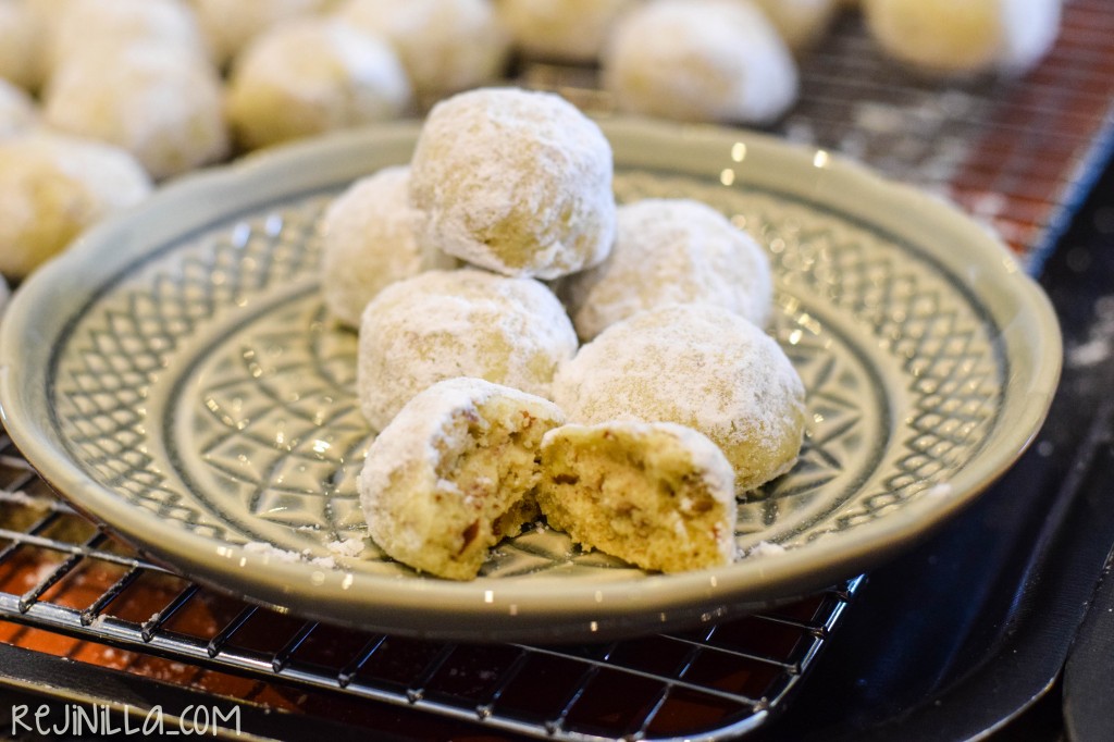 mexican wedding cookies-12