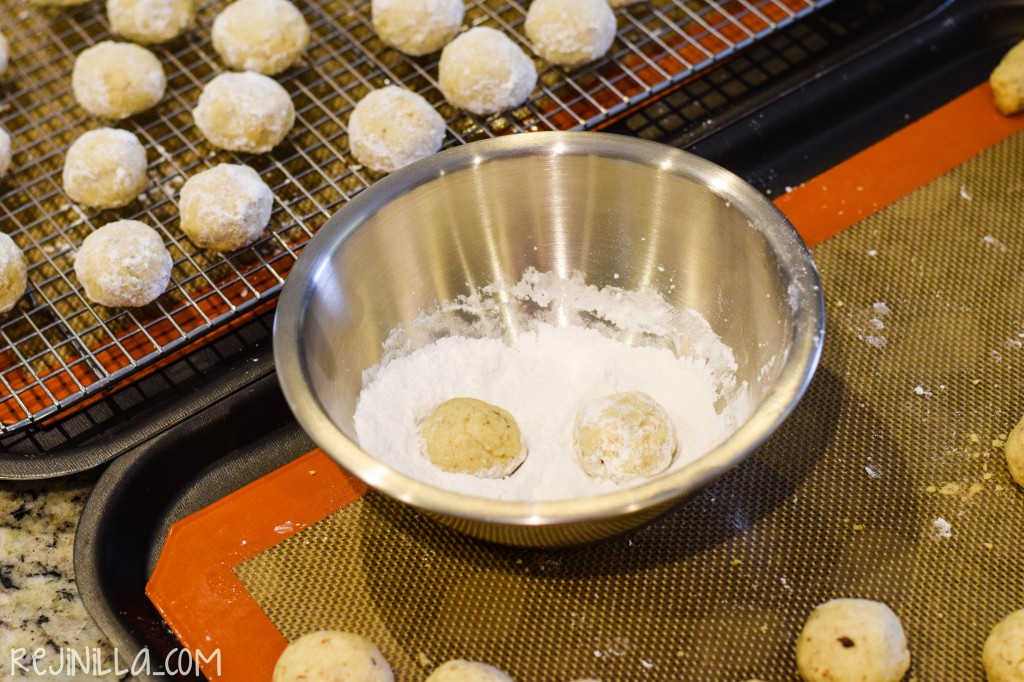mexican wedding cookies-8